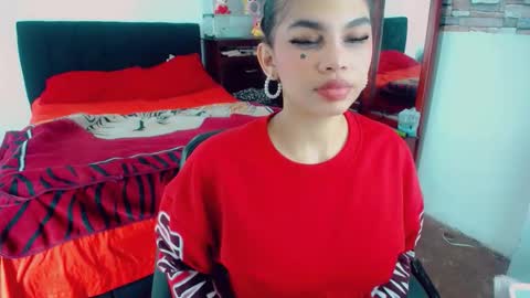 Snapshot of emma_diva chatting on 03.29.26 emma online show from 03.29.26