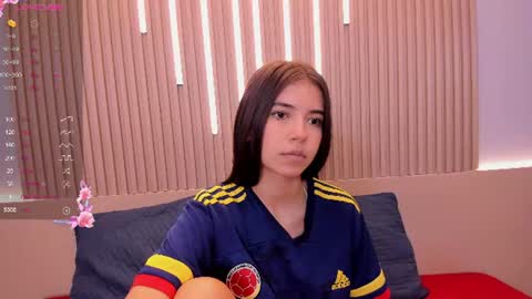 Snapshot of emma_doll7 chatting on 06.23.26 E online show from 06.23.26