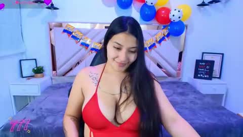 Snapshot of emma_garciaa_ chatting on 06.19.26 emma online show from 06.19.26