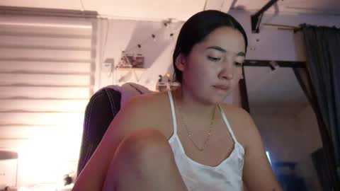 Snapshot of emma_johnson_ chatting on 12.10.24 emma_johnson_ online show from 12.10.24