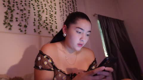 Snapshot of emma_johnson_ chatting on 10.01.25 emma_johnson_ online show from 10.01.25