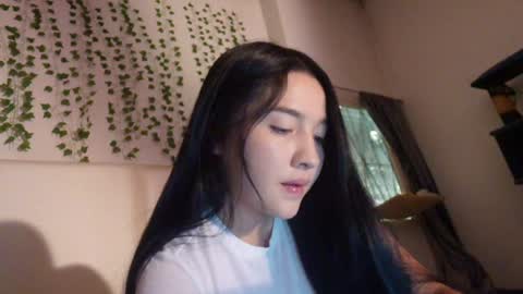 Snapshot of emma_johnson_ chatting on 10.27.25 emma_johnson_ online show from 10.27.25