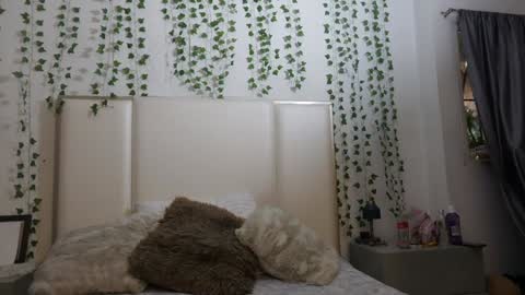 emma_johnson_ online show from 03.16.26