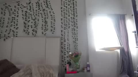 emma_johnson_ online show from 04.13.26