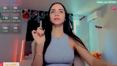 Snapshot of emma_jordan chatting on 10.29.25 Emma online show from 10.29.25