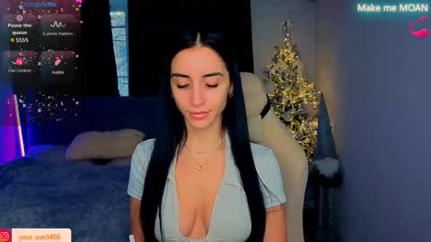 Snapshot of emma_jordan chatting on 12.19.25 Emma online show from 12.19.25