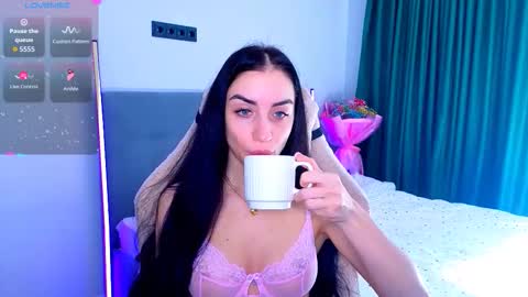 Snapshot of emma_jordan chatting on 03.11.26 Emma online show from 03.11.26