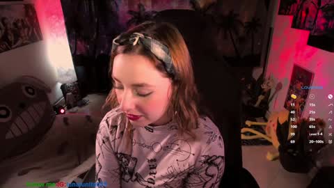 Snapshot of emma_luna059 chatting on 01.23.25 LUNA online show from 01.23.25