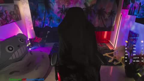 Snapshot of emma_luna059 chatting on 02.11.25 LUNA online show from 02.11.25