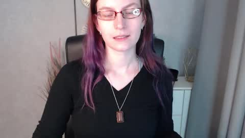 Snapshot of emma_lust94 chatting on 01.07.25 emma online show from 01.07.25