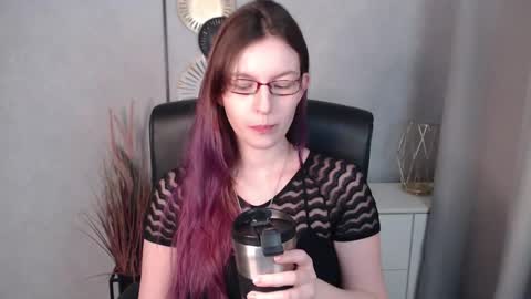 Snapshot of emma_lust94 chatting on 01.16.25 emma online show from 01.16.25