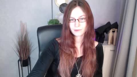 Snapshot of emma_lust94 chatting on 02.24.26 emma online show from 02.24.26