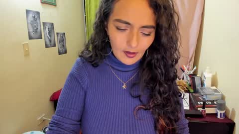 Snapshot of emma_luxy chatting on 12.20.24 emma luxy online show from 12.20.24