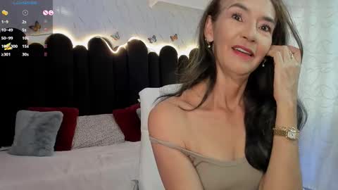 Emma  online show from 10.20.25