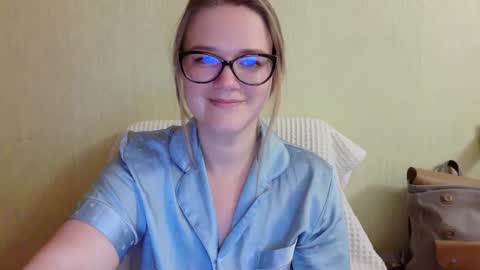 emma_misty_ online show from 10.18.25