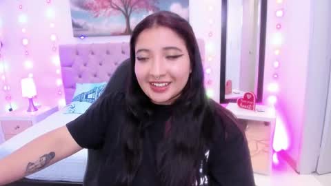 Snapshot of emma_monserratt chatting on 01.19.25 Emma Monserratt online show from 01.19.25