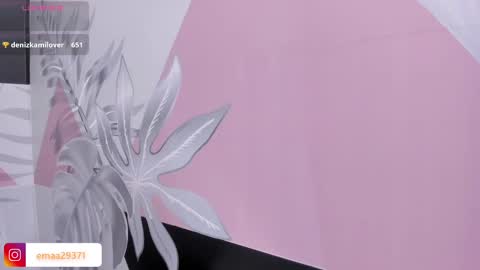 Snapshot of emma_petite4u chatting on 02.11.25 Emma online show from 02.11.25