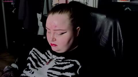 Snapshot of emma_razoom chatting on 10.31.25 Emma Razumovskaya online show from 10.31.25