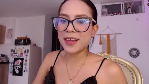 Snapshot of emma_rinaldi_ chatting on 01.20.25 Emma online show from 01.20.25