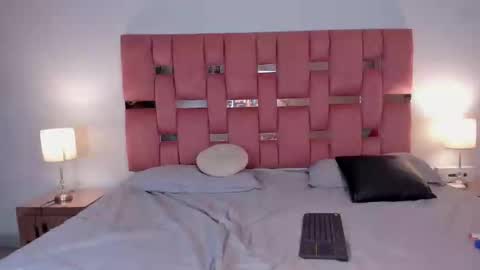 emma_saenz01 online show from 01.09.25