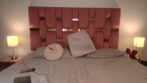 emma_saenz01 online show from 01.28.25