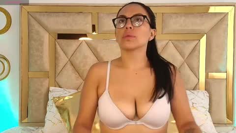 Emma Sanz online show from 02.03.26