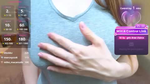 Snapshot of emma_stardust_ chatting on 01.20.25 Emma-milky-tits online show from 01.20.25