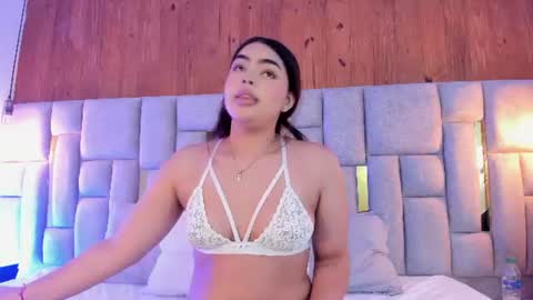 emma_valenciia online show from 06.20.26