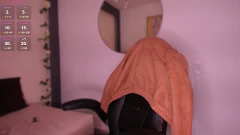 emma_woods__ online show from 12.28.24