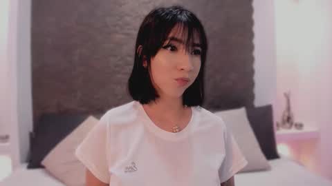 emma_woods__ online show from 10.19.25