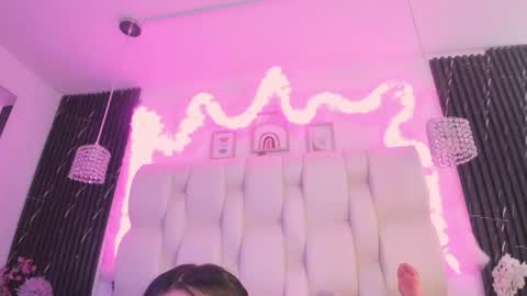emmaa00_ online show from 05.09.26