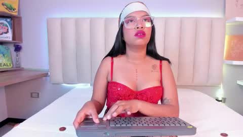 emmaa_smith1 online show from 03.18.26