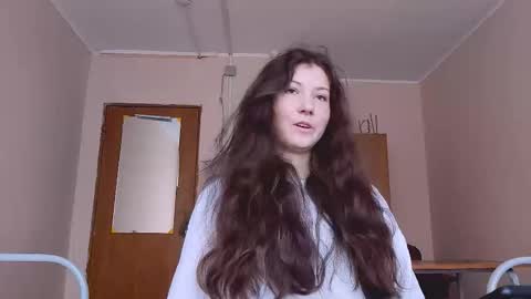 Snapshot of emmabracco chatting on 11.10.25 Emma online show from 11.10.25