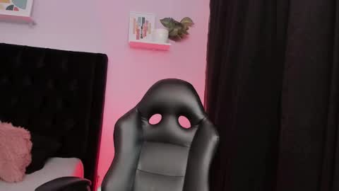 Emma  online show from 10.08.25