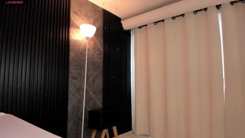 emmaclark_1 online show from 11.07.25