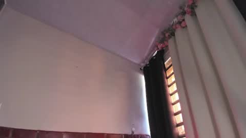 emmaclark_1 online show from 06.20.26