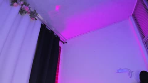 emmaclark_1 online show from 07.18.26
