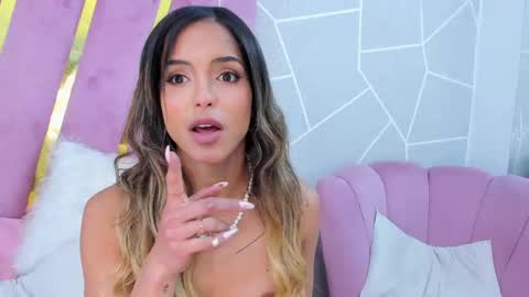 Snapshot of emmacortez chatting on 02.21.25 emma cortez online show from 02.21.25