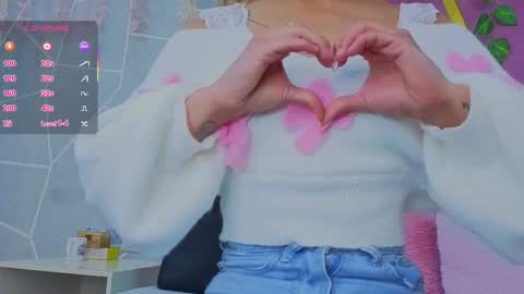 Snapshot of emmacortez chatting on 09.13.25 emma cortez online show from 09.13.25