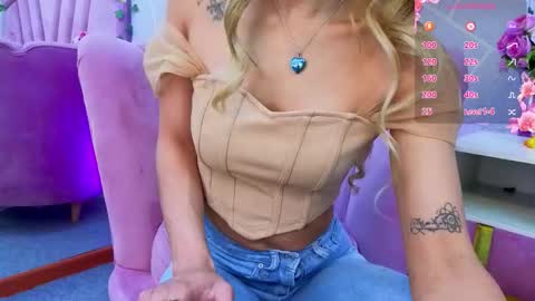 Snapshot of emmacortez chatting on 11.15.25 emma cortez online show from 11.15.25