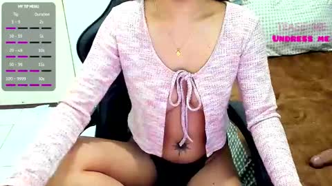 Snapshot of emmacoxx24 chatting on 01.09.26 SweetGirlEmma online show from 01.09.26