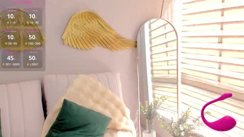  Emma Ferrary  online show from 11.18.25