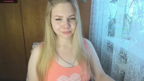 Snapshot of emmafrizea chatting on 11.17.25 Hello Im newMake me cumPVT 12tk for min ALL INCLUSIVE online show from 11.17.25