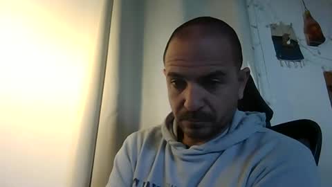 Ariel online show from 04.12.26