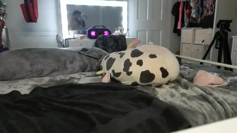 emmagray01 online show from 12.14.24