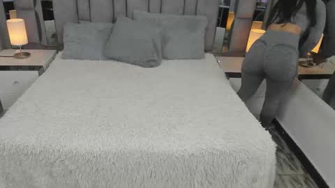 Snapshot of emmahill1 chatting on 12.15.25 EMMA HILL online show from 12.15.25