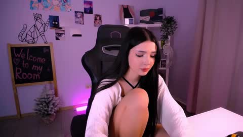 Emma online show from 12.18.24