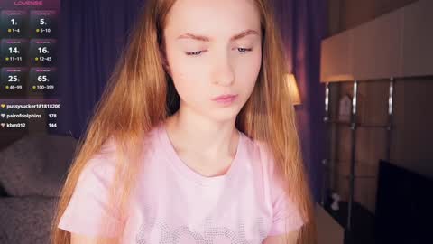 Snapshot of emmalaflame chatting on 01.11.25 Emma day  Wendy night online show from 01.11.25