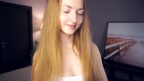 Snapshot of emmalaflame chatting on 10.25.25 Emma day  Wendy night online show from 10.25.25