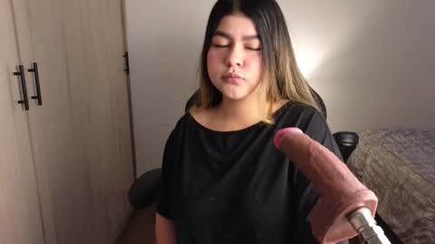 Snapshot of emmalee_a chatting on 03.08.26 Emma online show from 03.08.26